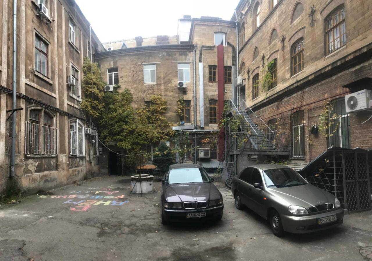 Old City Appartments Odesa Exterior foto